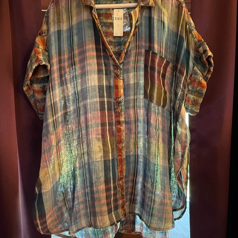 Pilco split back printed shirt XL